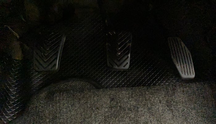 2012 Hyundai Eon D-LITE+, Petrol, Manual, 43,507 km, Pedals