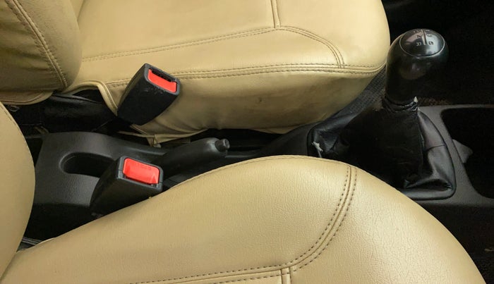 2012 Hyundai Eon D-LITE+, Petrol, Manual, 43,507 km, Gear Lever