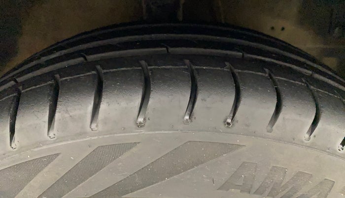 2012 Hyundai Eon D-LITE+, Petrol, Manual, 43,507 km, Right Front Tyre Tread