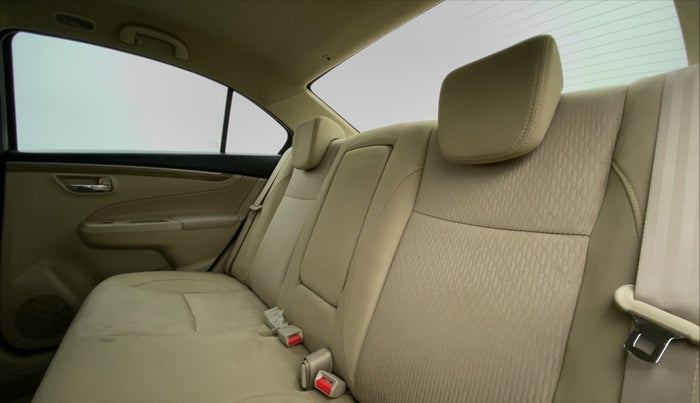 2021 Maruti Ciaz ZETA 1.5 SHVS VVT MT, Petrol, Manual, 54,326 km, Right Side Rear Door Cabin