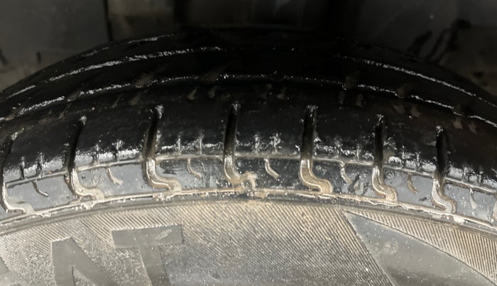 2017 Datsun Redi Go T (O), Petrol, Manual, 42,661 km, Left Front Tyre Tread