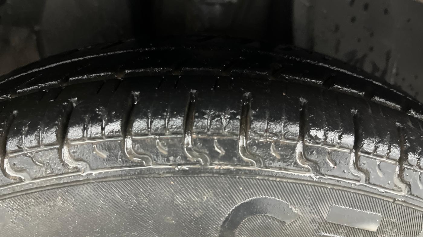 2017 Datsun Redi Go T (O), Petrol, Manual, 42,708 km, Right Front Tyre Tread