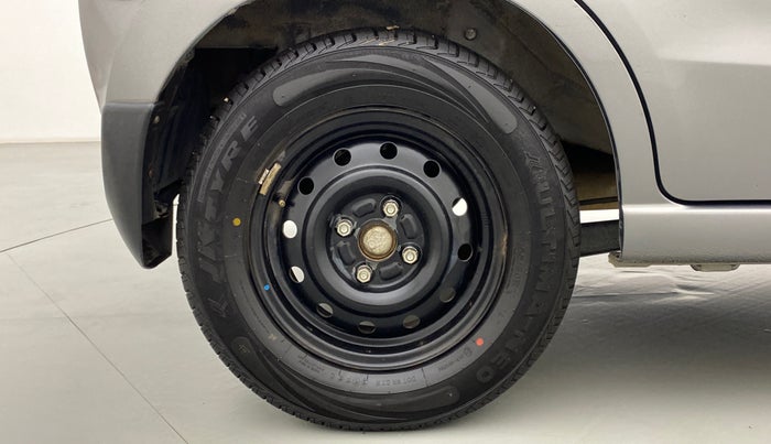 2013 Maruti A Star VXI (ABS) AT, Petrol, Automatic, 41,301 km, Right Rear Wheel