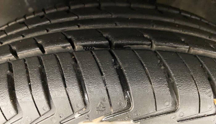 2013 Maruti A Star VXI (ABS) AT, Petrol, Automatic, 41,301 km, Left Front Tyre Tread