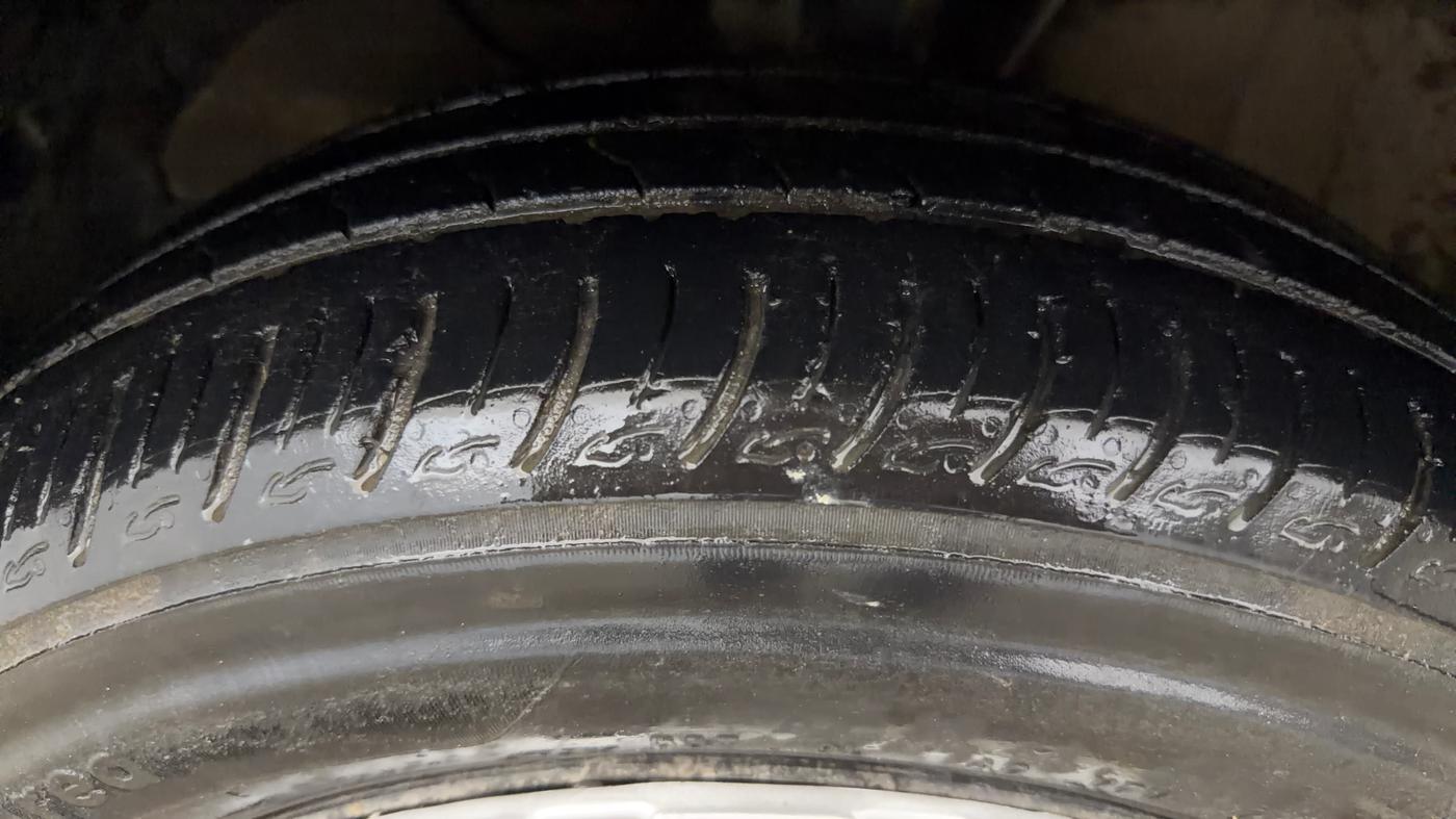 2022 Maruti Baleno DELTA PETROL 1.2, Petrol, Manual, 55,063 km, Left Front Tyre Tread