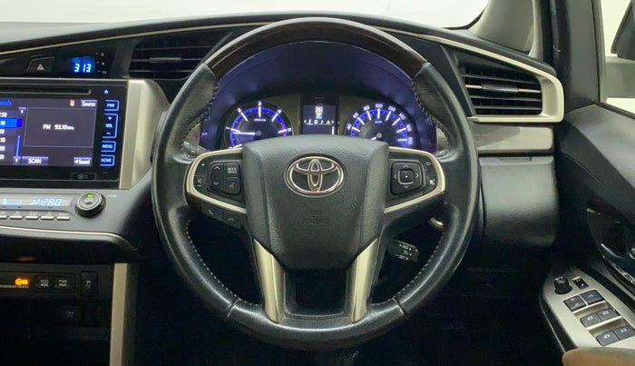 2019 Toyota Innova Crysta 2.8 ZX AT 7 STR, Diesel, Automatic, 90,337 km, Steering Wheel Close Up