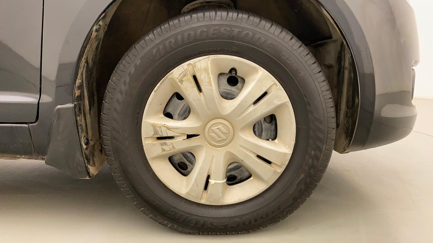 2011 Maruti Swift VDI, Diesel, Manual, 1,19,638 km, Right Front Wheel