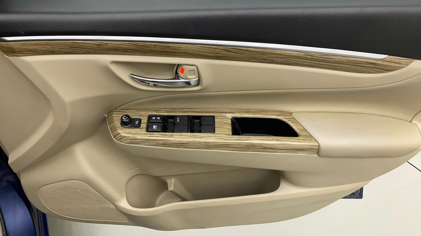 2018 Maruti Ciaz ALPHA 1.5 SHVS PETROL, Petrol, Manual, 15,871 km, Driver Side Door Panels Control