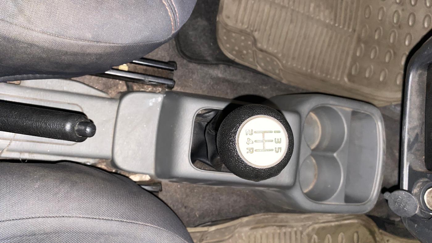 2013 Maruti Alto K10 LXI, Petrol, Manual, 66,801 km, Gear Lever