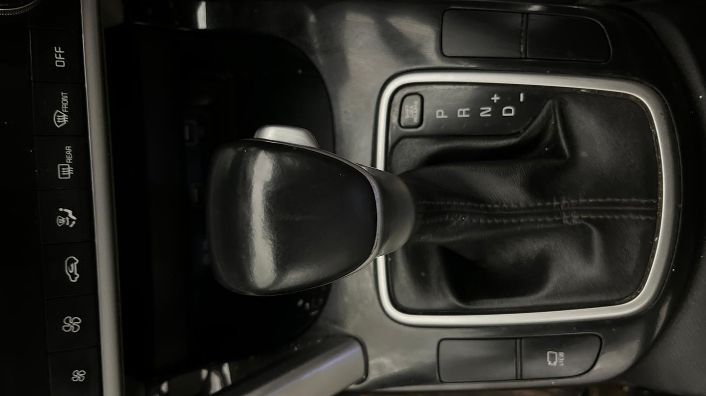 2021 KIA SELTOS HTX IVT 1.5 PETROL, Petrol, Automatic, 70,524 km, Gear Lever