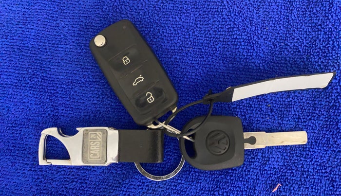 2014 Volkswagen Polo COMFORTLINE 1.2L, Petrol, Manual, 25,705 km, Key Close Up
