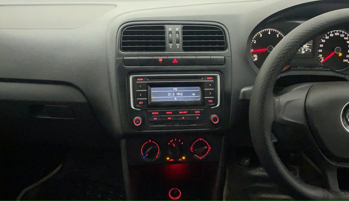 2014 Volkswagen Polo COMFORTLINE 1.2L, Petrol, Manual, 25,705 km, Air Conditioner