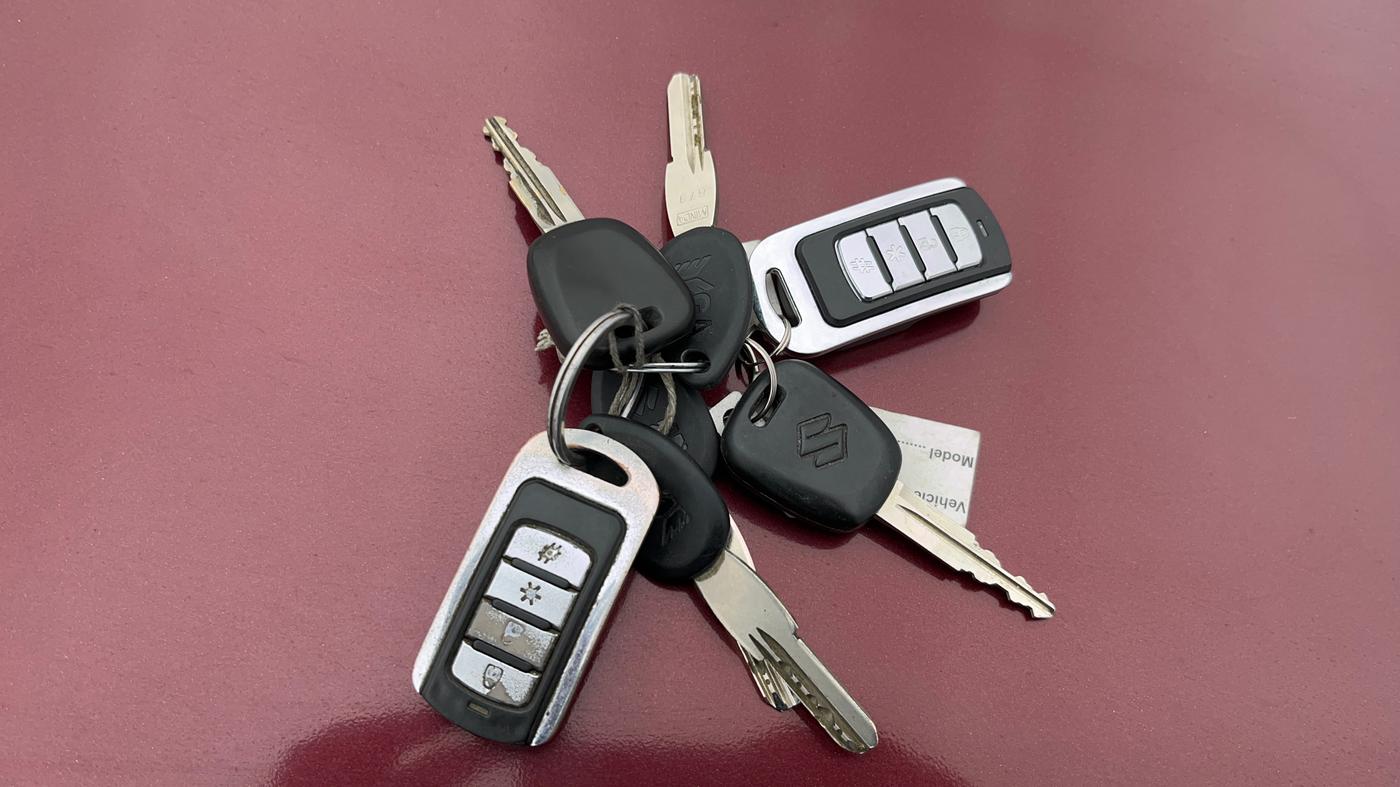 2015 Maruti Alto K10 LXI CNG, CNG, Manual, 50,754 km, Key Close Up