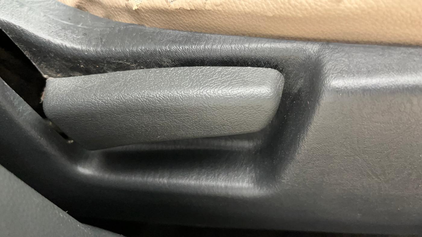 2015 Maruti Alto K10 LXI CNG, CNG, Manual, 50,754 km, Driver Side Adjustment Panel