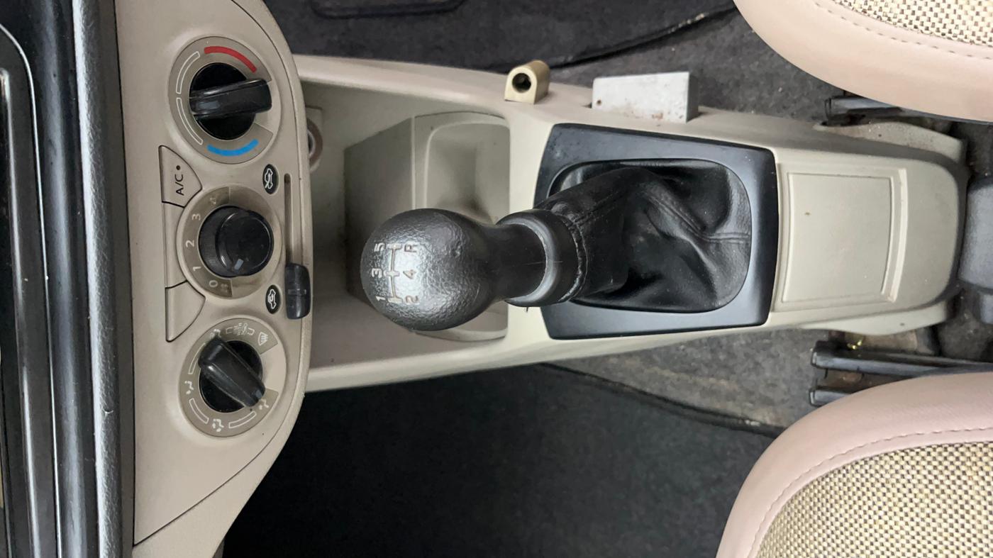 2015 Maruti Alto K10 LXI CNG, CNG, Manual, 50,754 km, Gear Lever