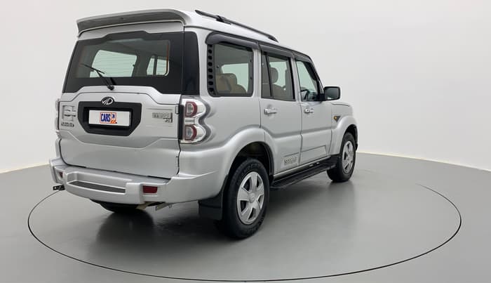 2016 Mahindra Scorpio S6 PLUS, Diesel, Manual, 47,160 km, Right Back Diagonal