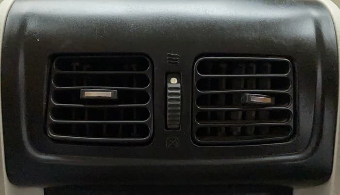 2016 Mahindra Scorpio S6 PLUS, Diesel, Manual, 47,160 km, Rear AC Vents