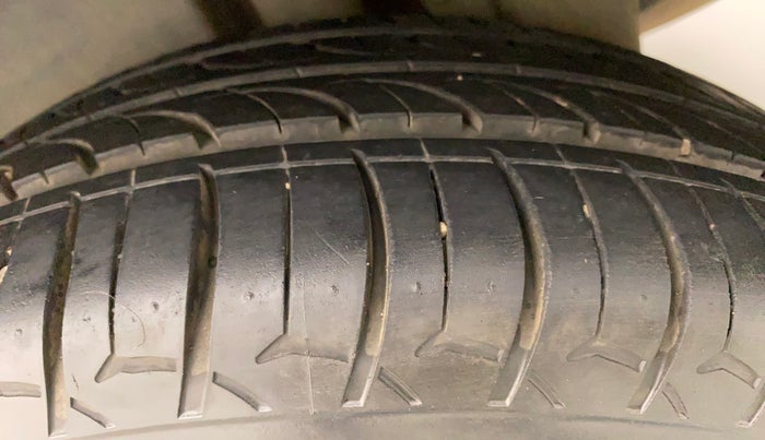 2017 Maruti Swift Dzire ZDI AMT, Diesel, Automatic, 88,411 km, Left Rear Tyre Tread