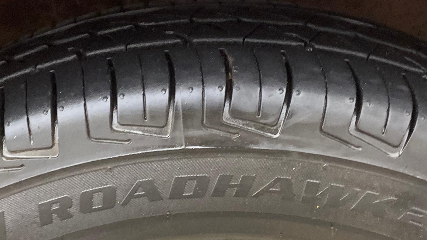 2013 Maruti Wagon R 1.0 LXI, Petrol, Manual, 84,321 km, Right Front Tyre Tread