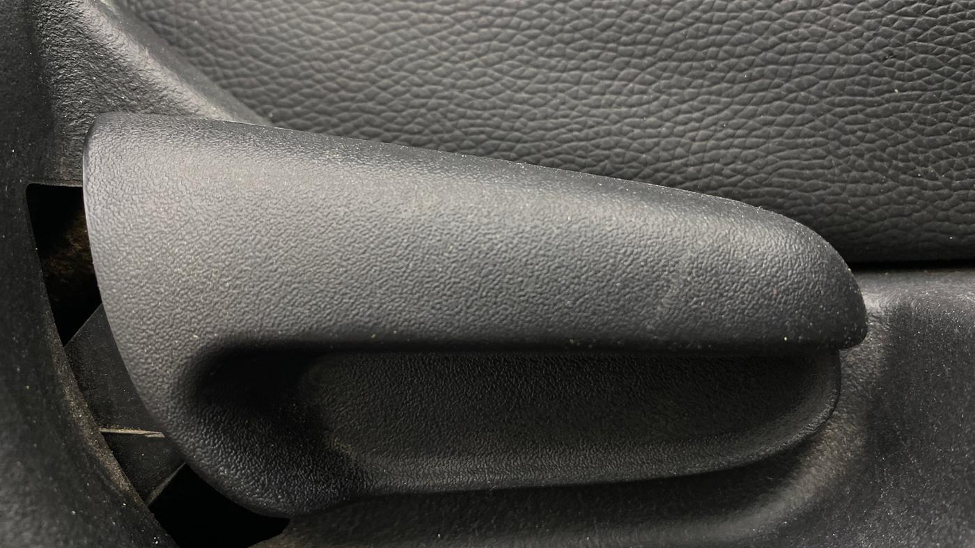 2013 Maruti Wagon R 1.0 LXI, Petrol, Manual, 84,321 km, Driver Side Adjustment Panel