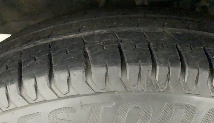 2013 Hyundai i10 ASTA 1.2, Petrol, Manual, 42,857 km, Left Front Tyre Tread