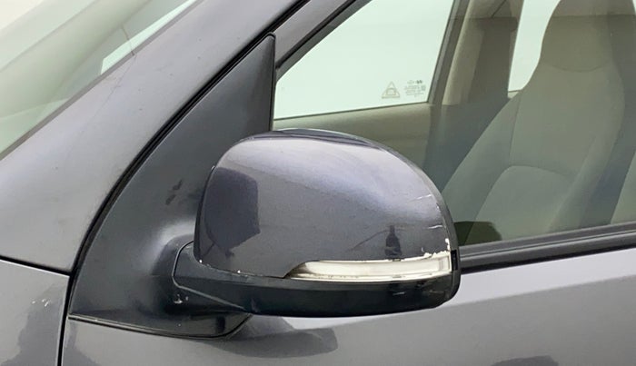 2013 Hyundai i10 ASTA 1.2, Petrol, Manual, 42,857 km, Left rear-view mirror - Cover has minor damage