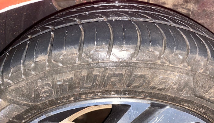 2022 Hyundai NEW I20 ASTA(O) 1.5 CRDI DUAL TONE, Diesel, Manual, 60,063 km, Left Front Tyre Tread