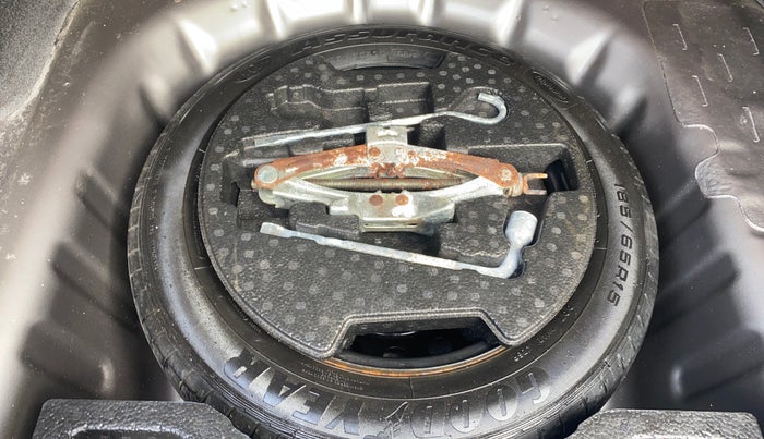 2017 Maruti Ciaz DELTA 1.4 MT PETROL, Petrol, Manual, 77,346 km, Spare Tyre