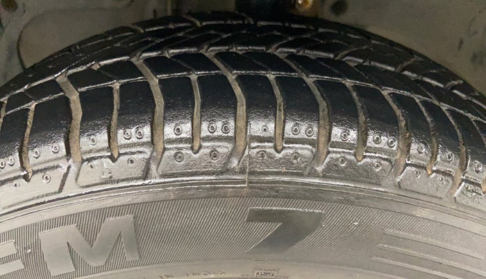2012 Ford Figo 1.2 TITANIUM DURATEC, Petrol, Manual, 55,210 km, Left Front Tyre Tread