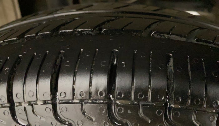 2016 Maruti Alto 800 LXI, Petrol, Manual, 71,063 km, Left Rear Tyre Tread