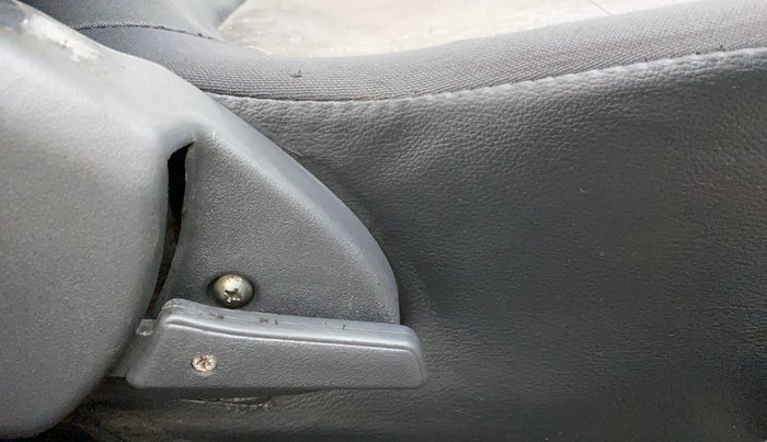 2016 Maruti Alto 800 LXI, Petrol, Manual, 71,063 km, Driver Side Adjustment Panel