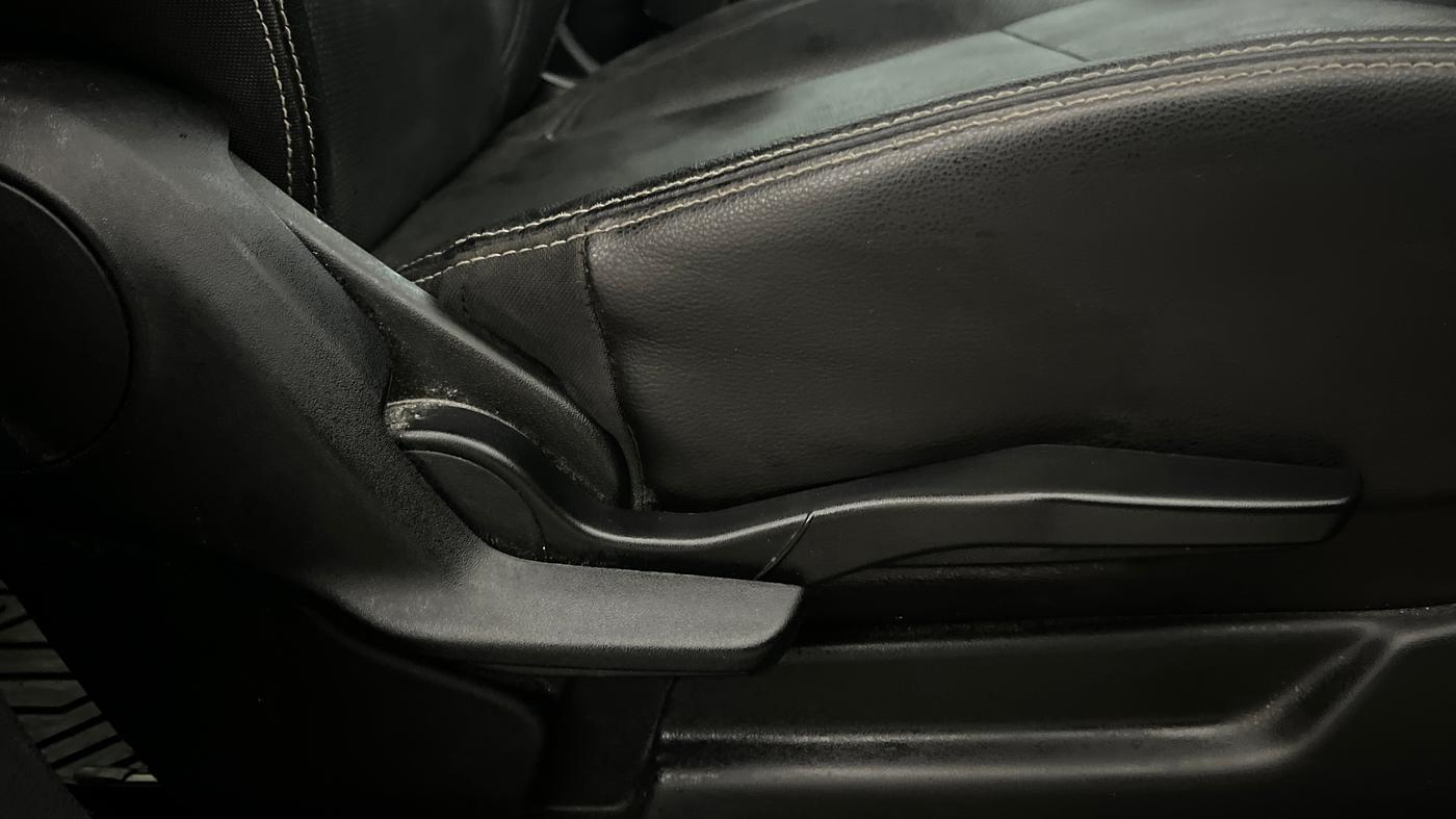 2022 Maruti XL6 ALPHA AT, Petrol, Automatic, 62,732 km, Driver Side Adjustment Panel