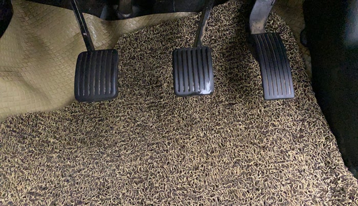 2017 Hyundai Xcent SX 1.2, Petrol, Manual, 90,336 km, Pedals