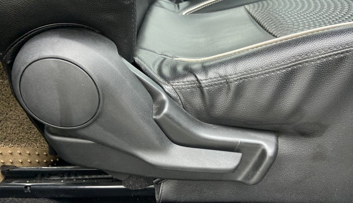 2019 Maruti Baleno DELTA 1.2 K12, Petrol, Manual, 11,455 km, Driver Side Adjustment Panel
