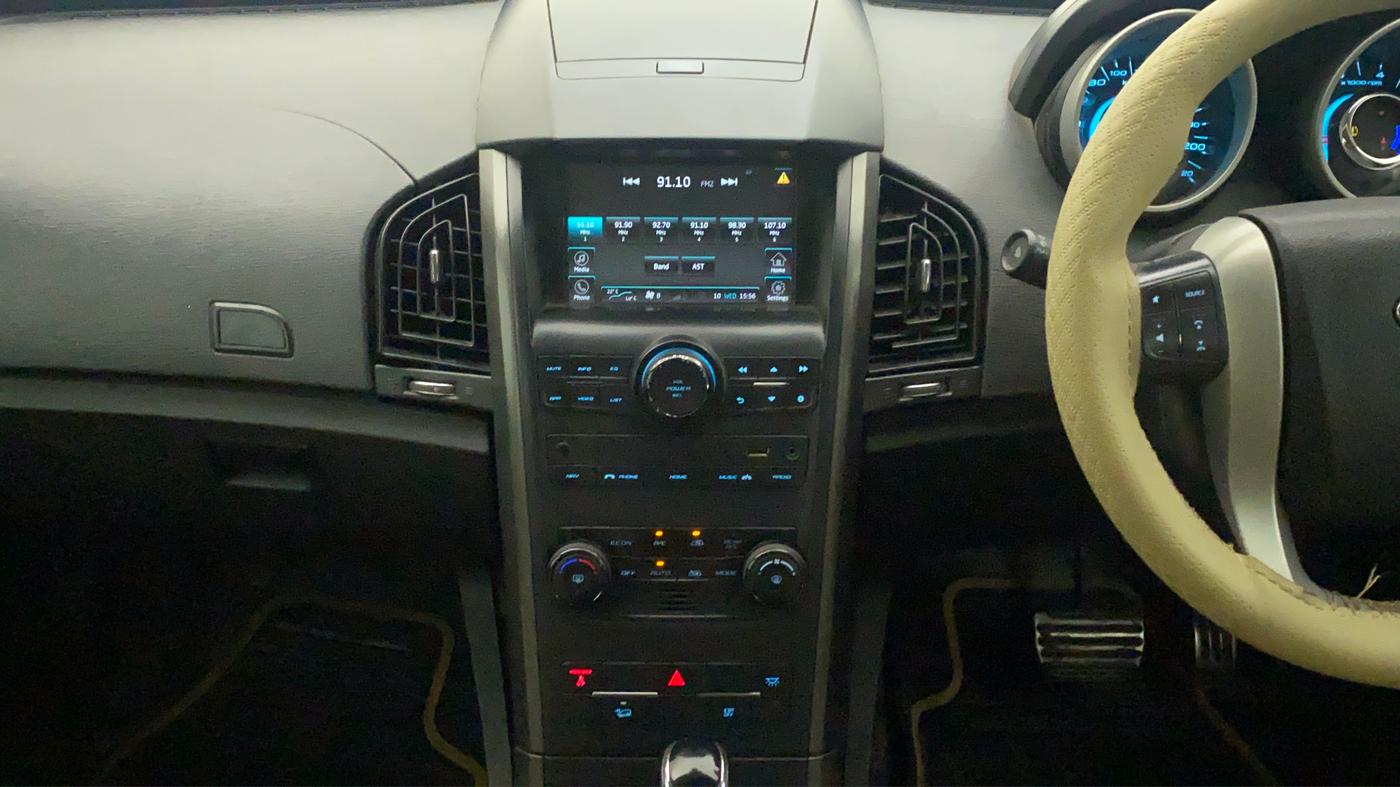 2017 Mahindra XUV500 W10 AT, Diesel, Automatic, 85,889 km, Air Conditioner