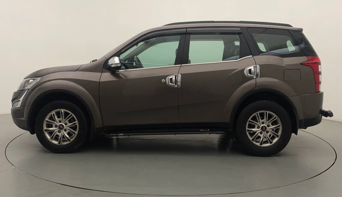 2017 Mahindra XUV500 W10 AT, Diesel, Automatic, 85,889 km, Left Side