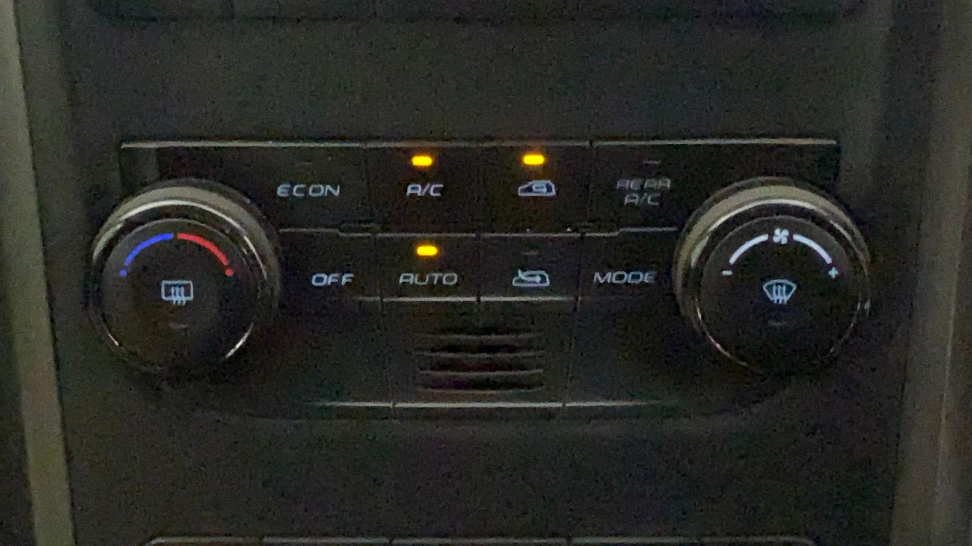 2017 Mahindra XUV500 W10 AT, Diesel, Automatic, 85,889 km, Automatic Climate Control