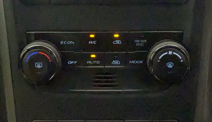 2017 Mahindra XUV500 W10 AT, Diesel, Automatic, 85,889 km, Automatic Climate Control