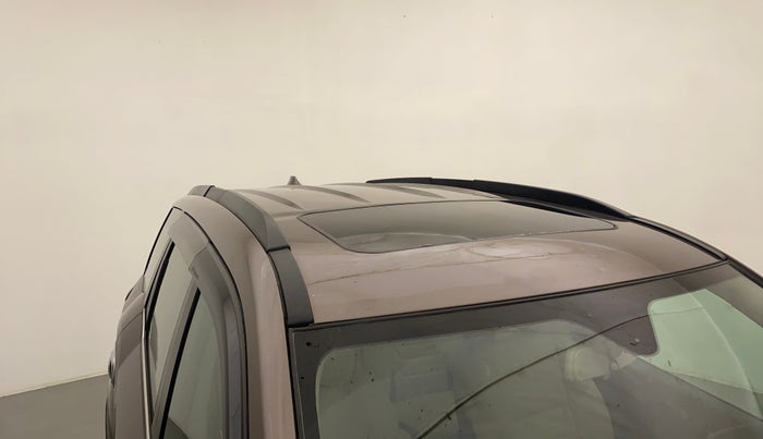 2017 Mahindra XUV500 W10 AT, Diesel, Automatic, 85,889 km, Roof
