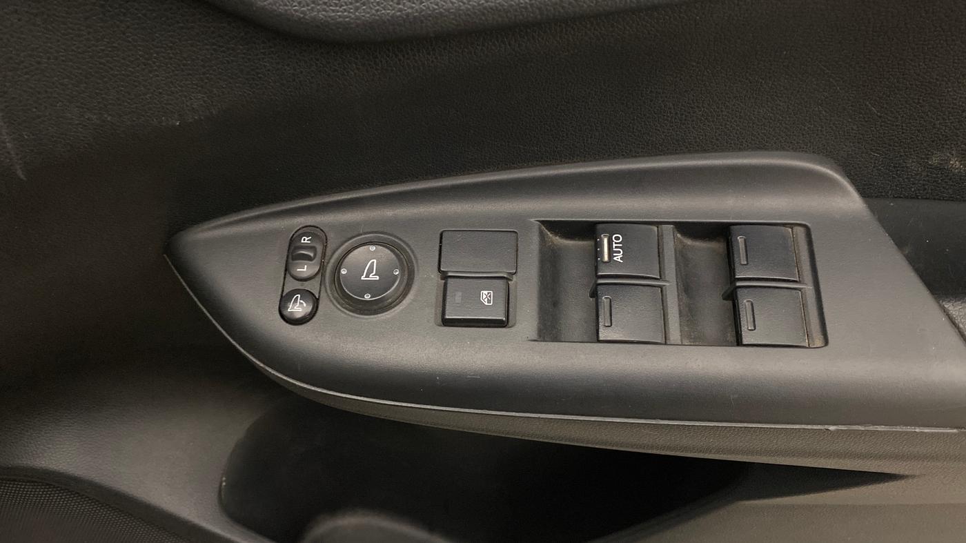 2017 Honda Jazz 1.2L I-VTEC V, Petrol, Manual, 36,664 km, Driver Side Door Panels Control