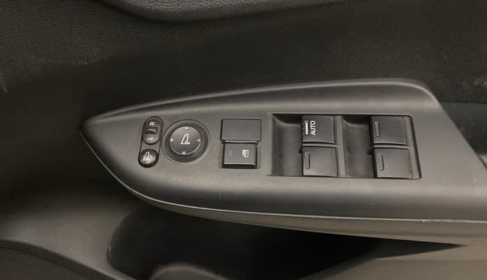 2017 Honda Jazz 1.2L I-VTEC V, Petrol, Manual, 36,664 km, Driver Side Door Panels Control
