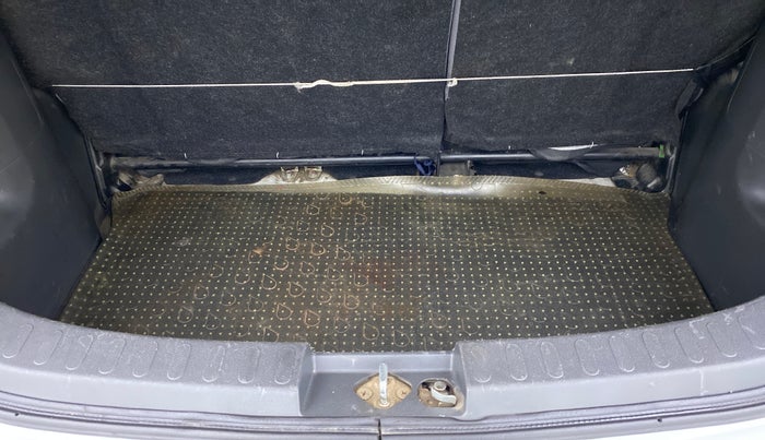 2012 Maruti Ritz VDI, Diesel, Manual, 74,091 km, Boot Inside