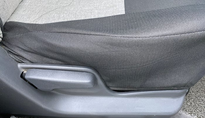 2012 Maruti Ritz VDI, Diesel, Manual, 74,091 km, Driver Side Adjustment Panel