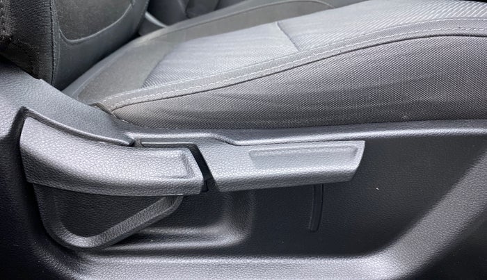 2019 KIA SELTOS HTK PLUS AT 1.5 DIESEL, Diesel, Automatic, 40,029 km, Driver Side Adjustment Panel