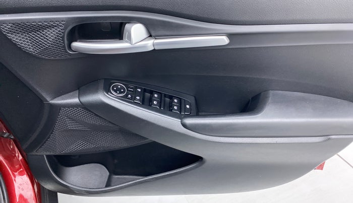 2019 KIA SELTOS HTK PLUS AT 1.5 DIESEL, Diesel, Automatic, 40,029 km, Driver Side Door Panels Control