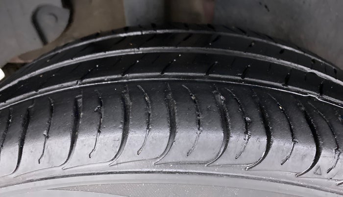 2019 KIA SELTOS HTK PLUS AT 1.5 DIESEL, Diesel, Automatic, 40,029 km, Right Rear Tyre Tread