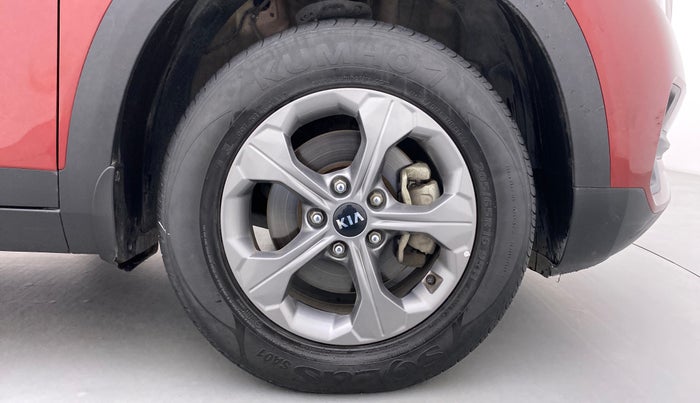 2019 KIA SELTOS HTK PLUS AT 1.5 DIESEL, Diesel, Automatic, 40,029 km, Right Front Wheel