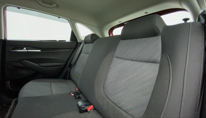 2019 KIA SELTOS HTK PLUS AT 1.5 DIESEL, Diesel, Automatic, 40,029 km, Right Side Rear Door Cabin