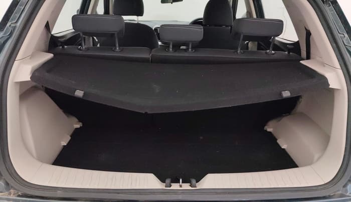 2019 Mahindra XUV300 W6 1.2 PETROL, Petrol, Manual, 91,916 km, Boot Inside