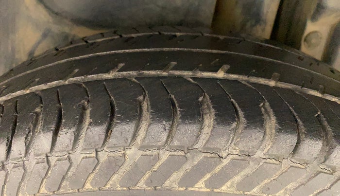 2014 Maruti Swift Dzire VXI AT, Petrol, Automatic, 47,864 km, Left Rear Tyre Tread